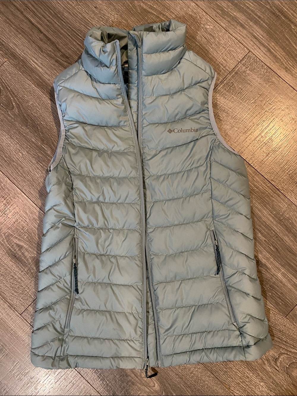 Columbia Women's Sage Green Quilted Puffer Vest